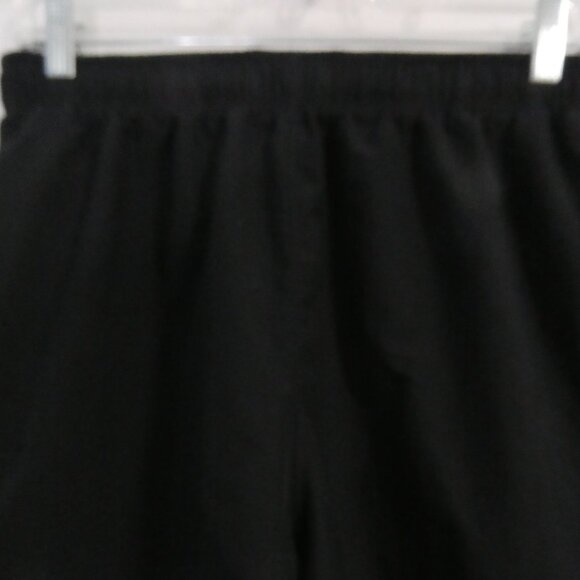 UNDER ARMOUR | medium | Loose Fit | Heat Gear | Black Exercise Shorts - Picture 4 of 16